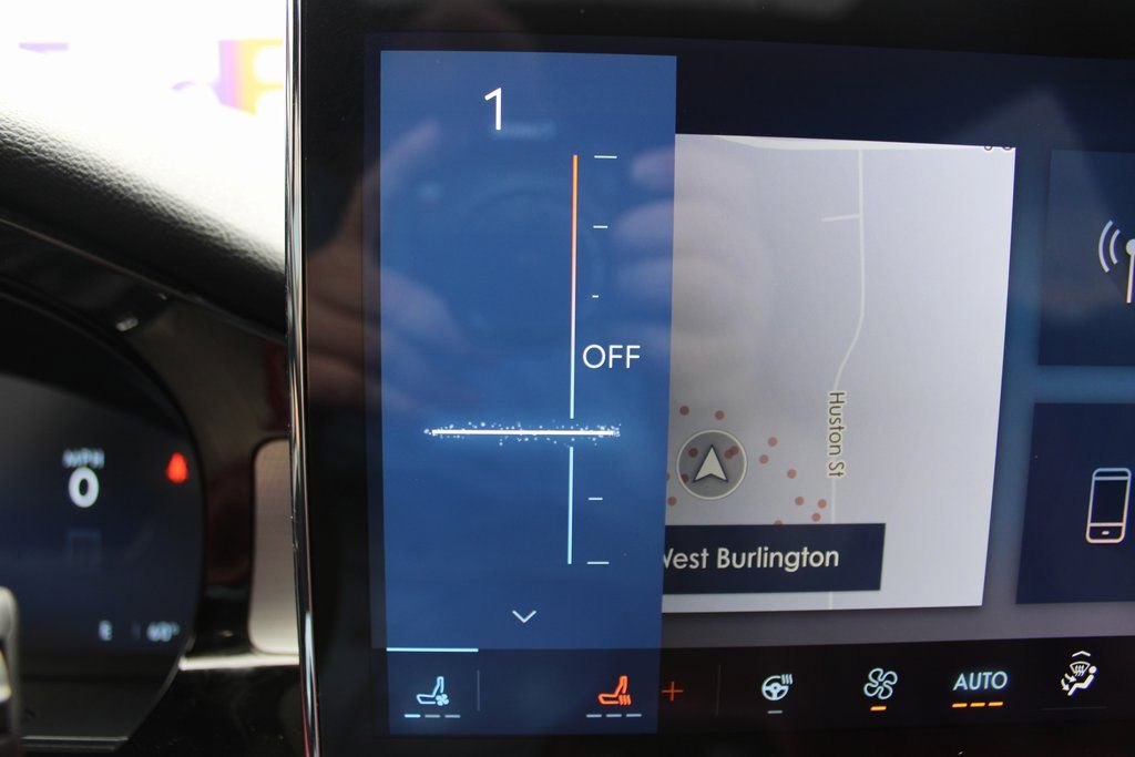 Used 2024 Lincoln Corsair Reserve w/ Equipment Group 201A image 14