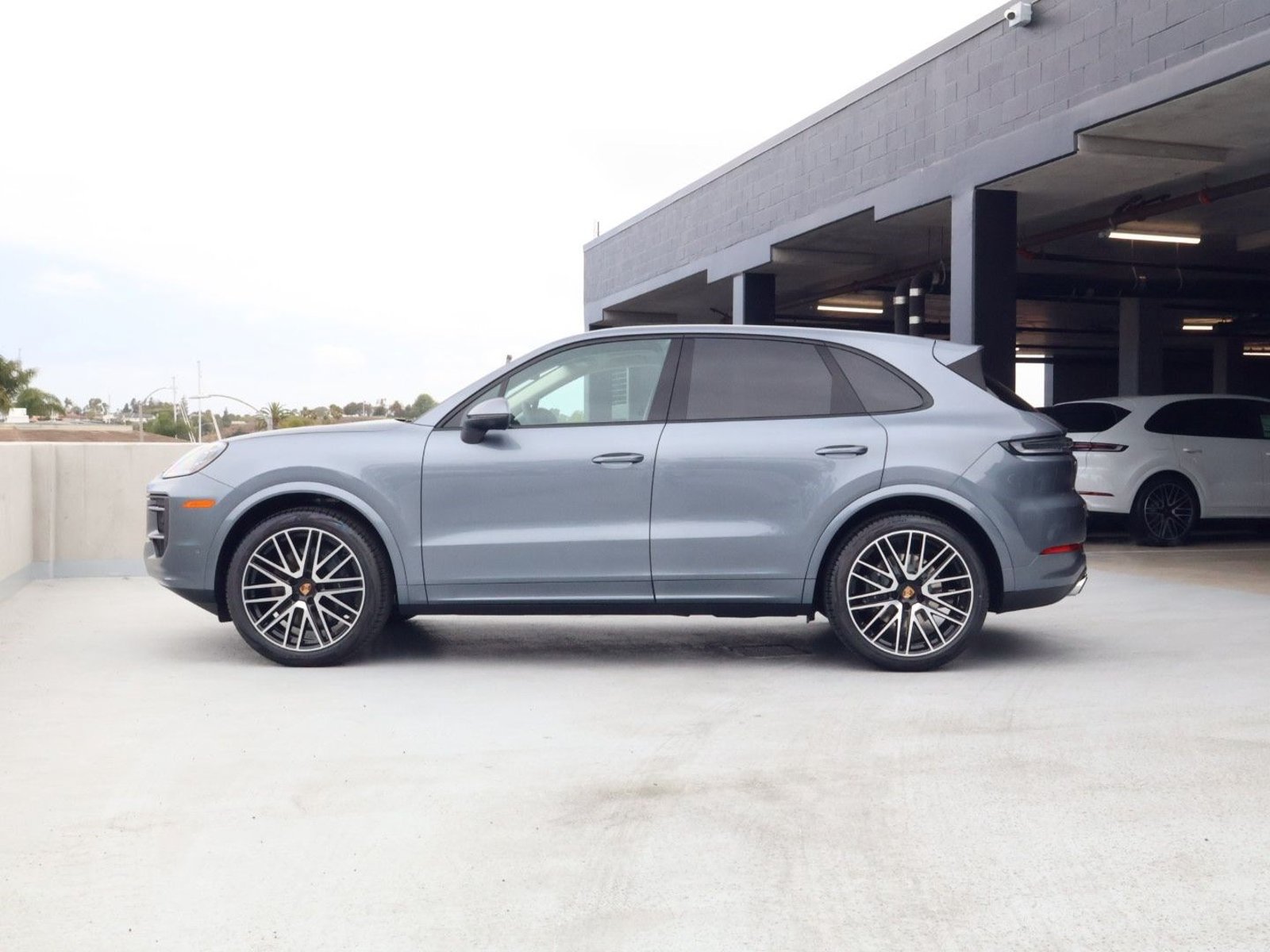 New 2026 Porsche Cayenne AWD/4WD image 2