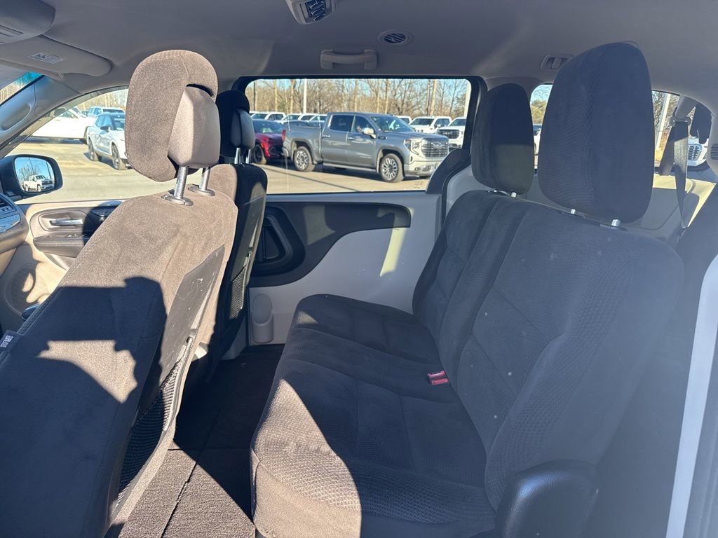 Used 2017 Dodge Grand Caravan SE image 11