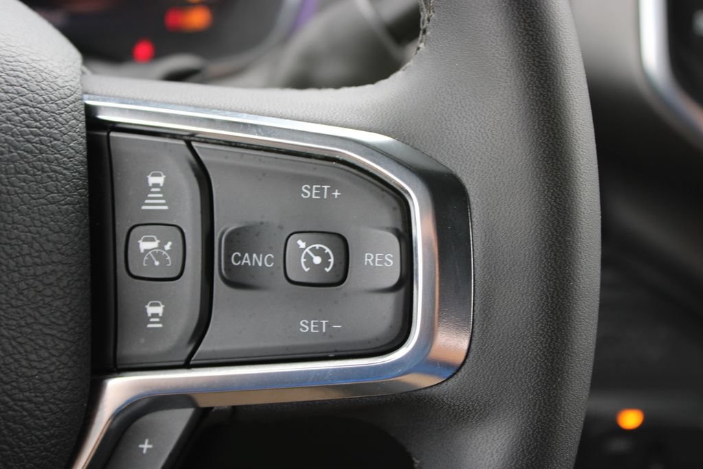 Used 2026 RAM 2500 Laramie AWD/4WD image 22