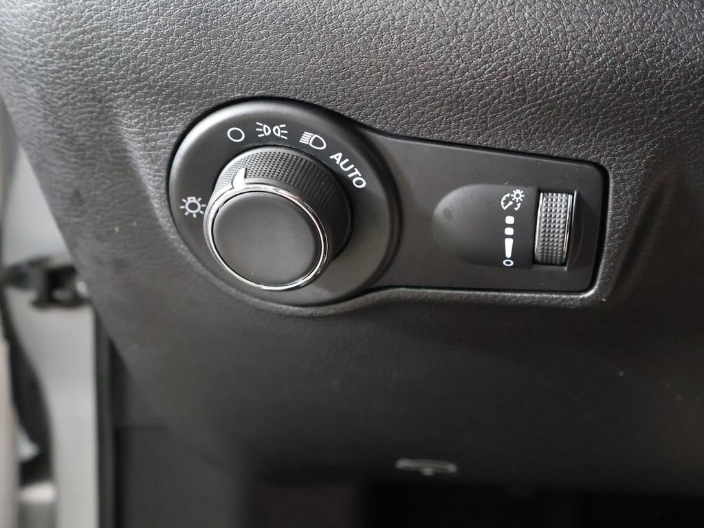 Used 2025 Jeep Compass Sport AWD/4WD image 33