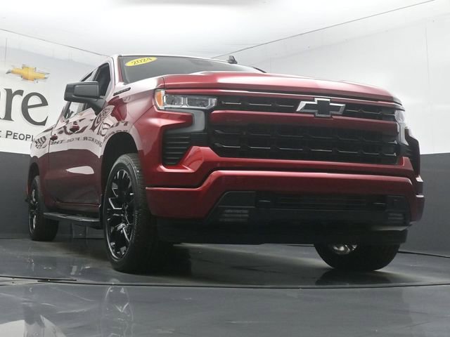 Used 2024 Chevrolet Silverado 1500 RST w/ LPO, Dark Essentials Package image 3