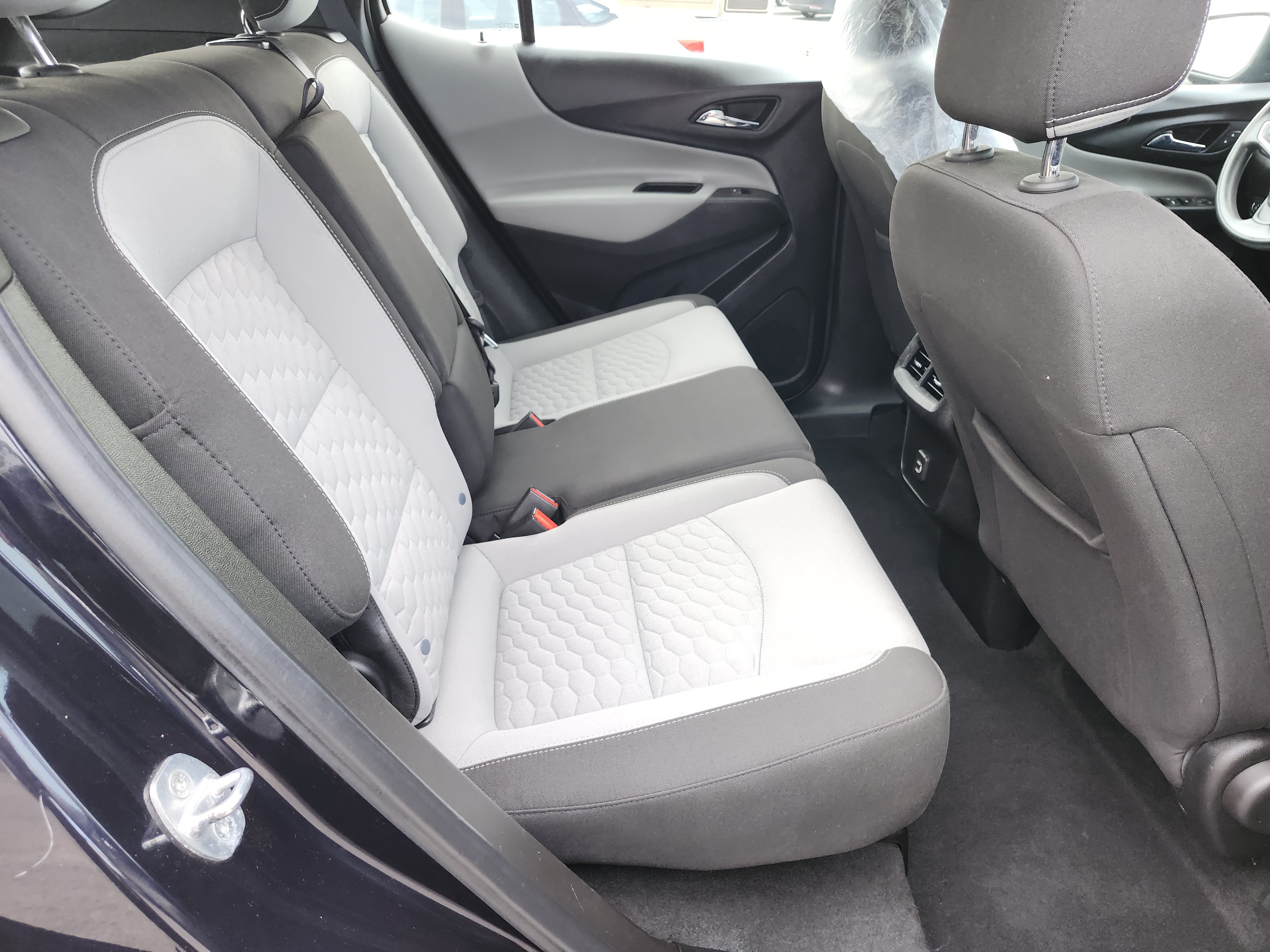 Used 2020 Chevrolet Equinox LS AWD/4WD image 18