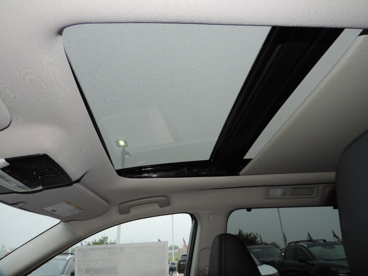 New 2026 Nissan Pathfinder SL w/ SL Premium Package FWD image 17