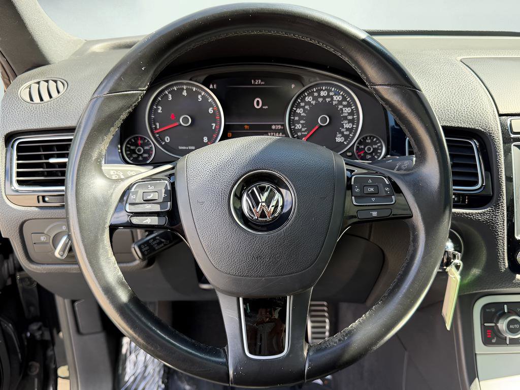 Used 2017 Volkswagen Touareg Wolfsburg Edition image 35