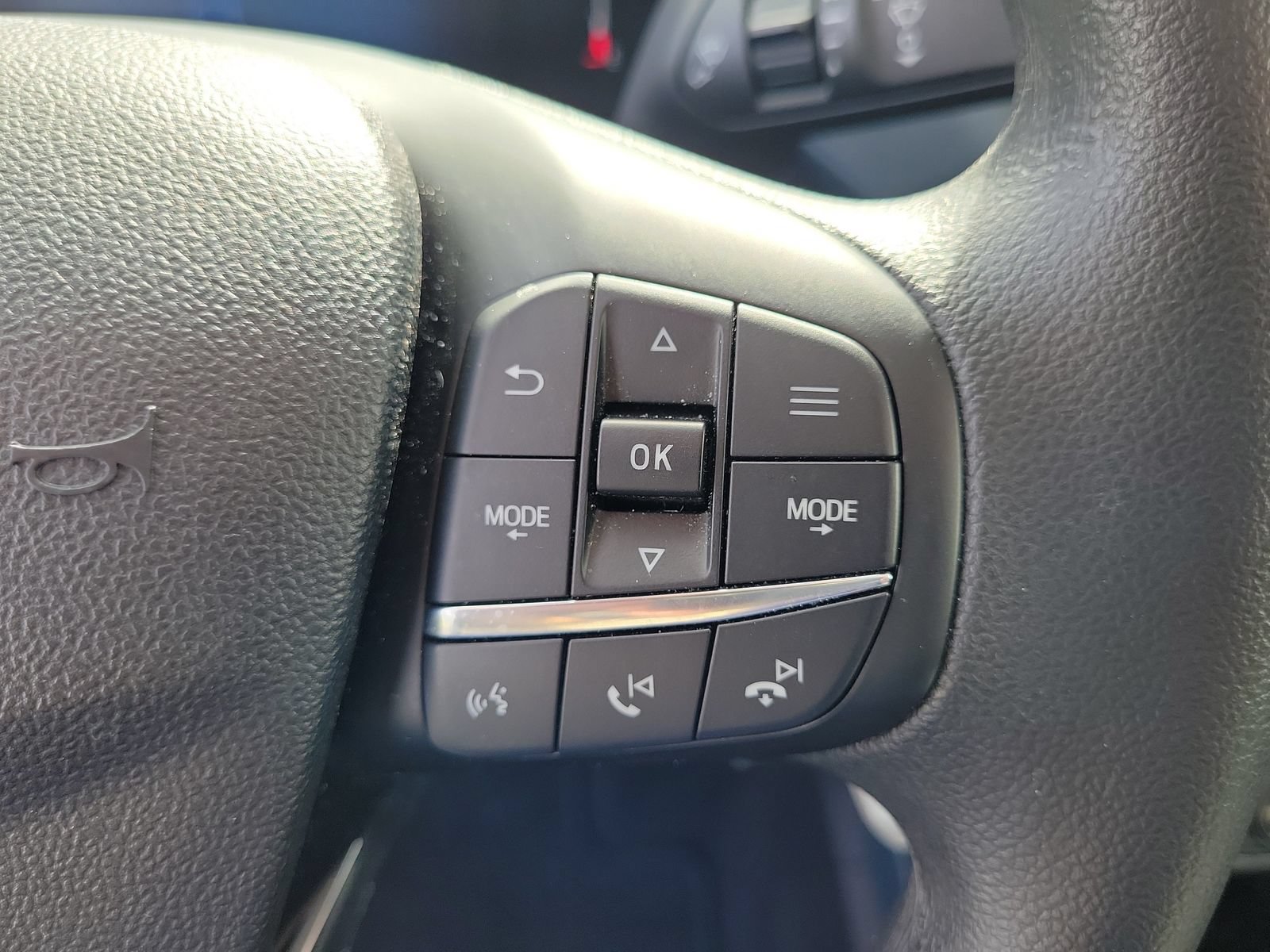 Certified 2025 Ford Maverick XL w/ Equipment Group 101A AWD/4WD image 18