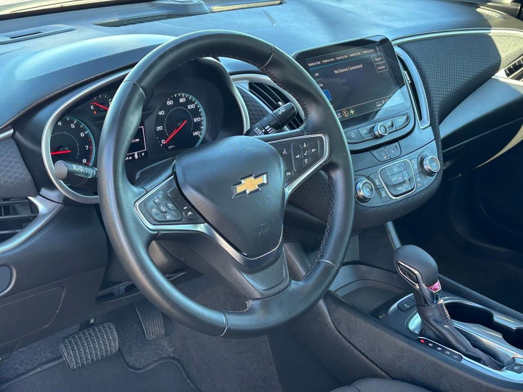 Used 2025 Chevrolet Malibu RS image 8