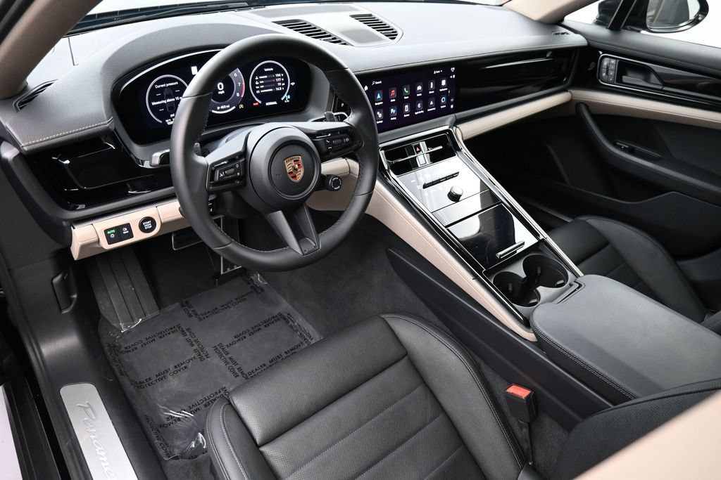 Certified 2025 Porsche Panamera 4 AWD/4WD image 4