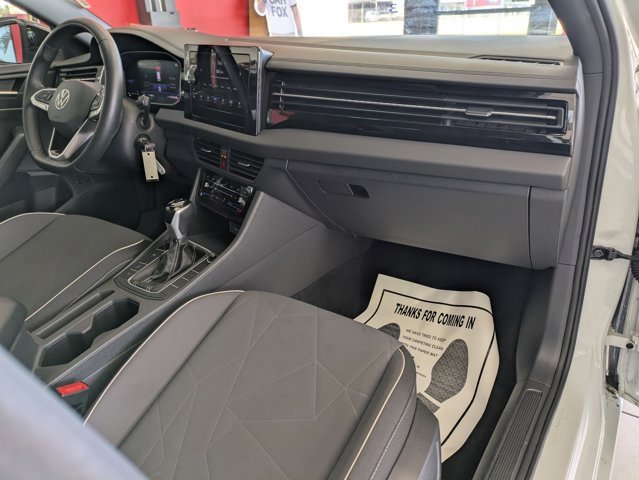 Used 2025 Volkswagen Jetta Sport image 31