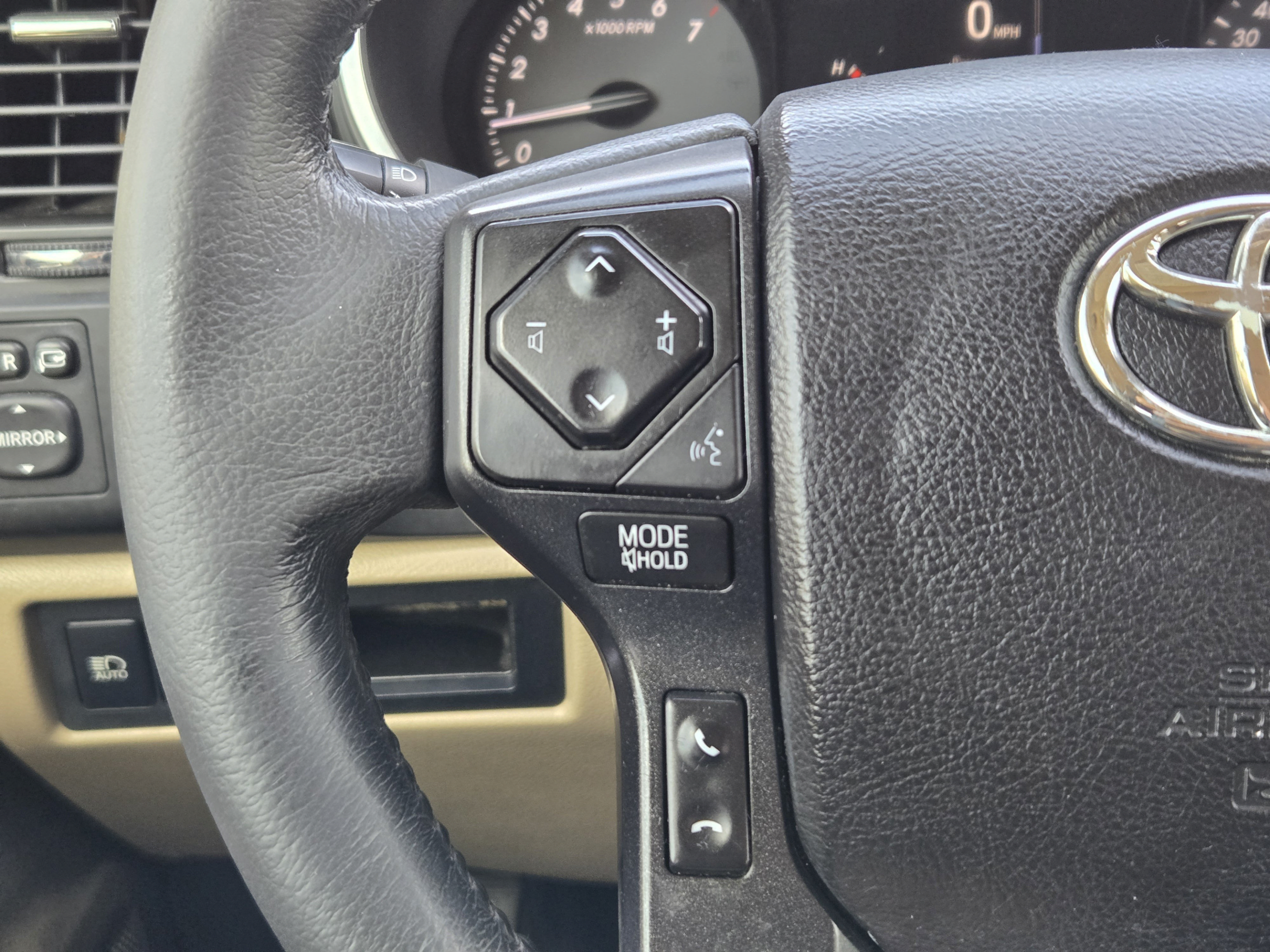 Used 2020 Toyota Sequoia Limited w/ Safety & Convenience Package AWD/4WD image 26