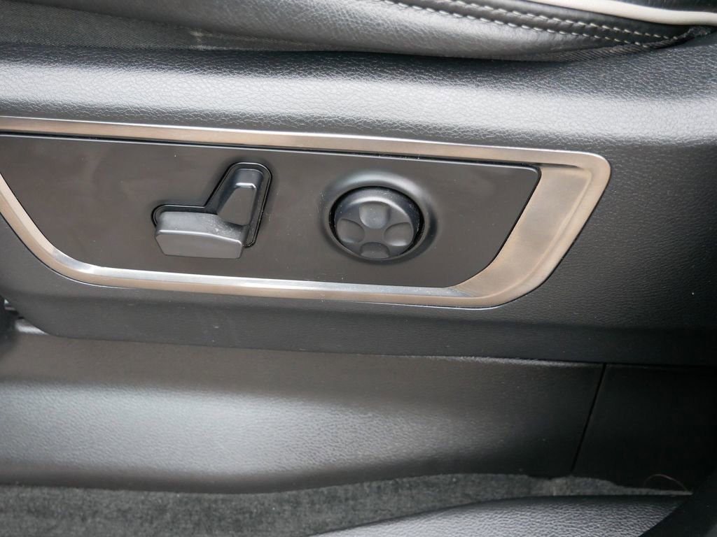 Used 2021 RAM 1500 Limited w/ Night Edition image 17