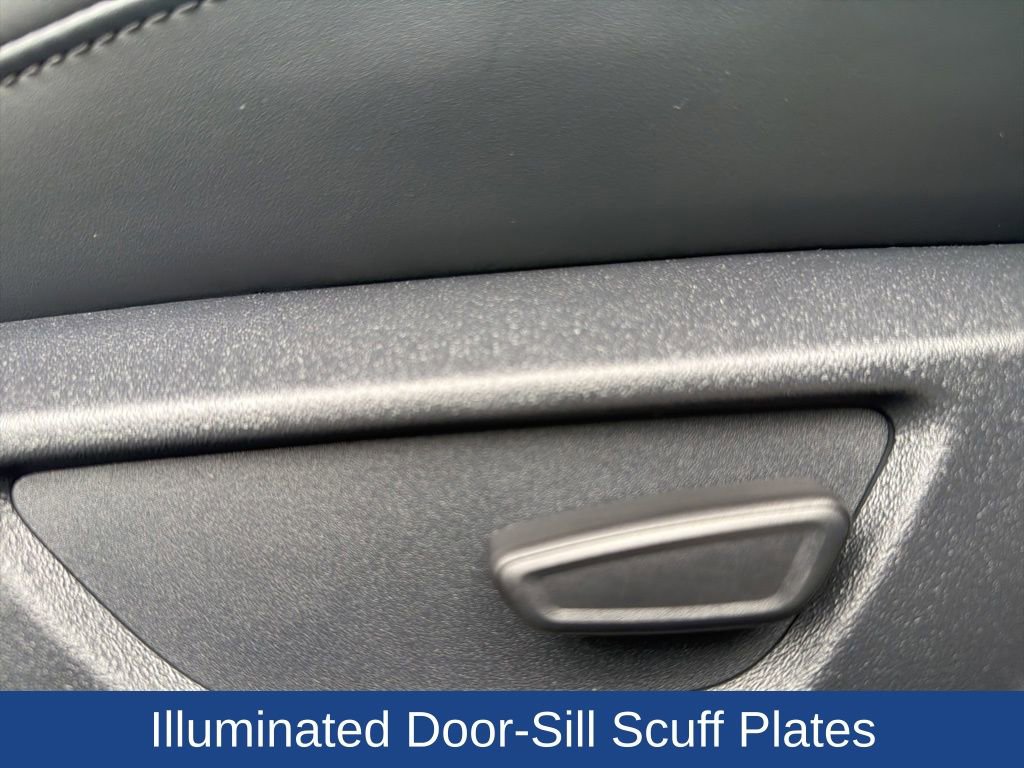 Used 2025 Ford Mustang GT Premium image 13