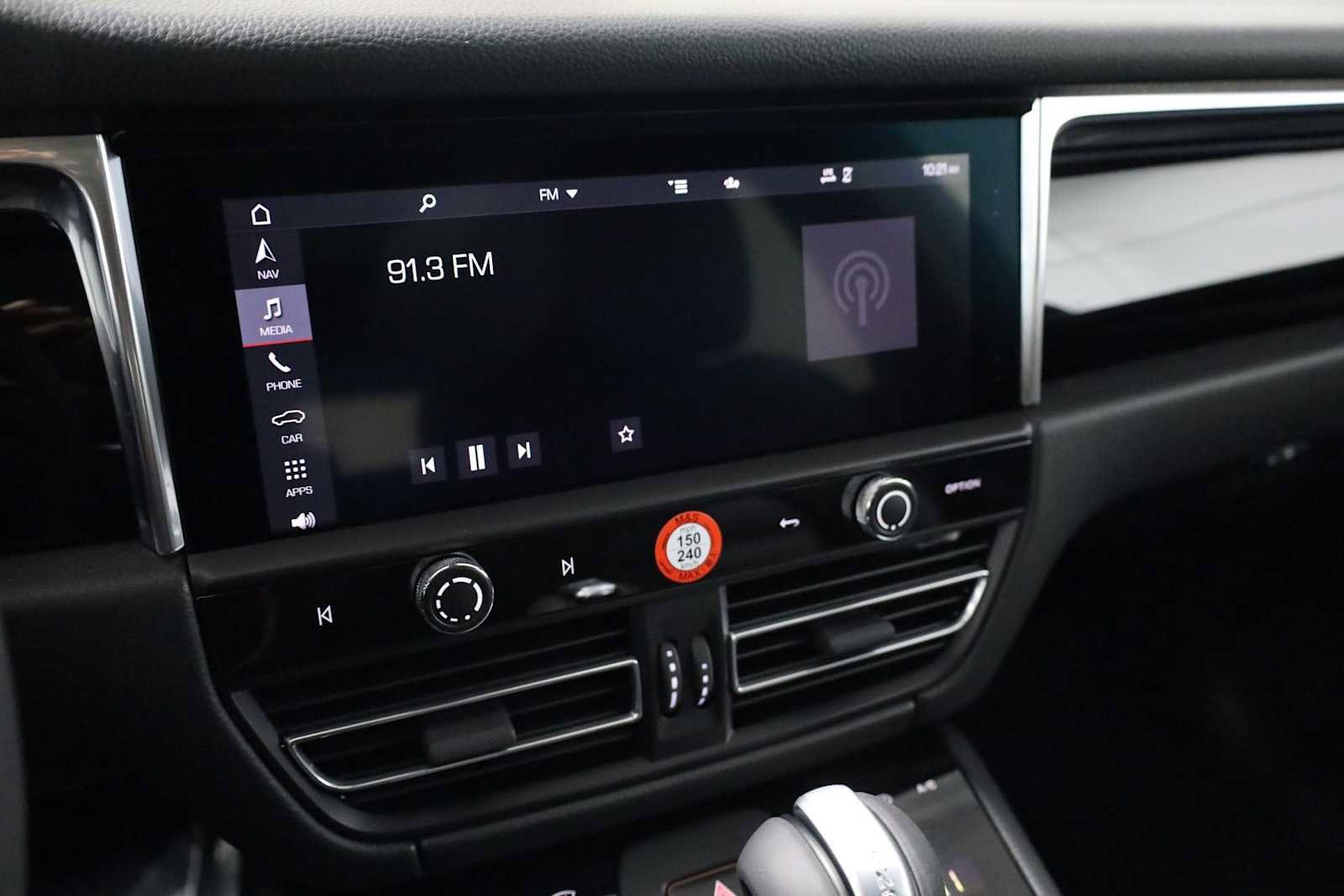 New 2026 Porsche Macan image 32