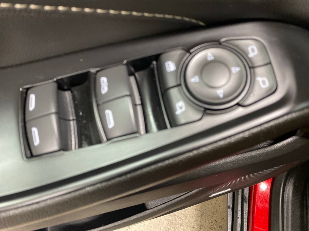 Used 2023 Chevrolet Traverse LT w/ LT Premium Package AWD/4WD image 44