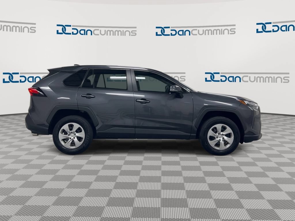 Used 2023 Toyota RAV4 LE AWD/4WD image 9