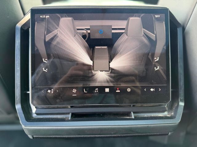 Used 2024 Tesla Cybertruck AWD Crew Cab image 23