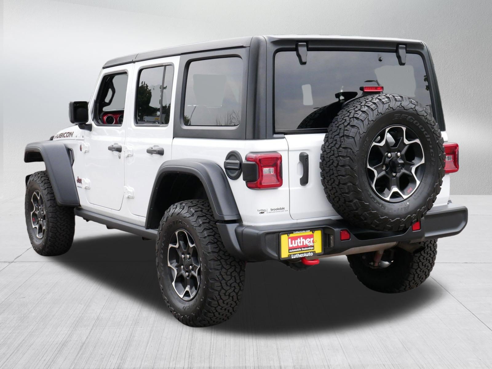 Used 2023 Jeep Wrangler Unlimited Rubicon w/ LED Lighting Group AWD/4WD image 4