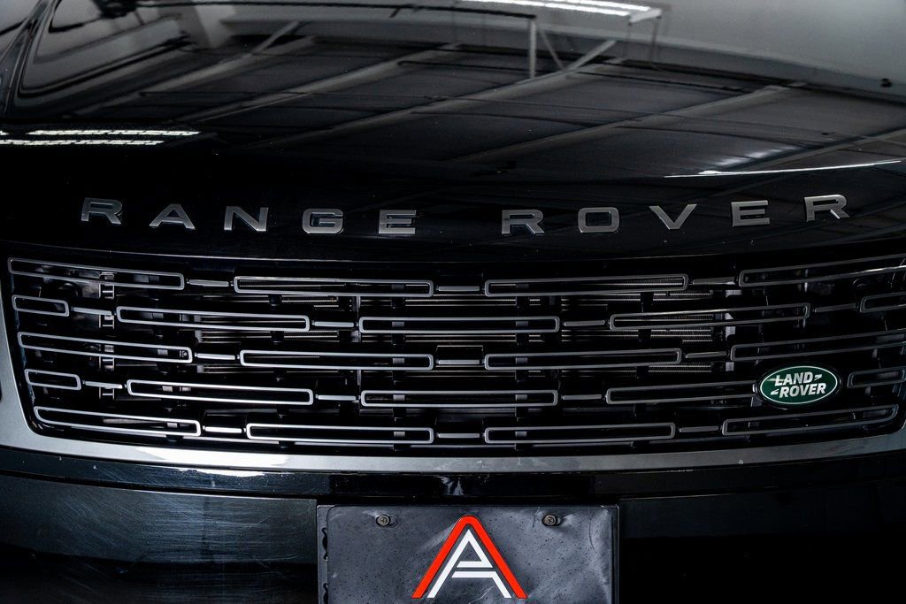 Used 2024 Land Rover Range Rover Autobiography image 16