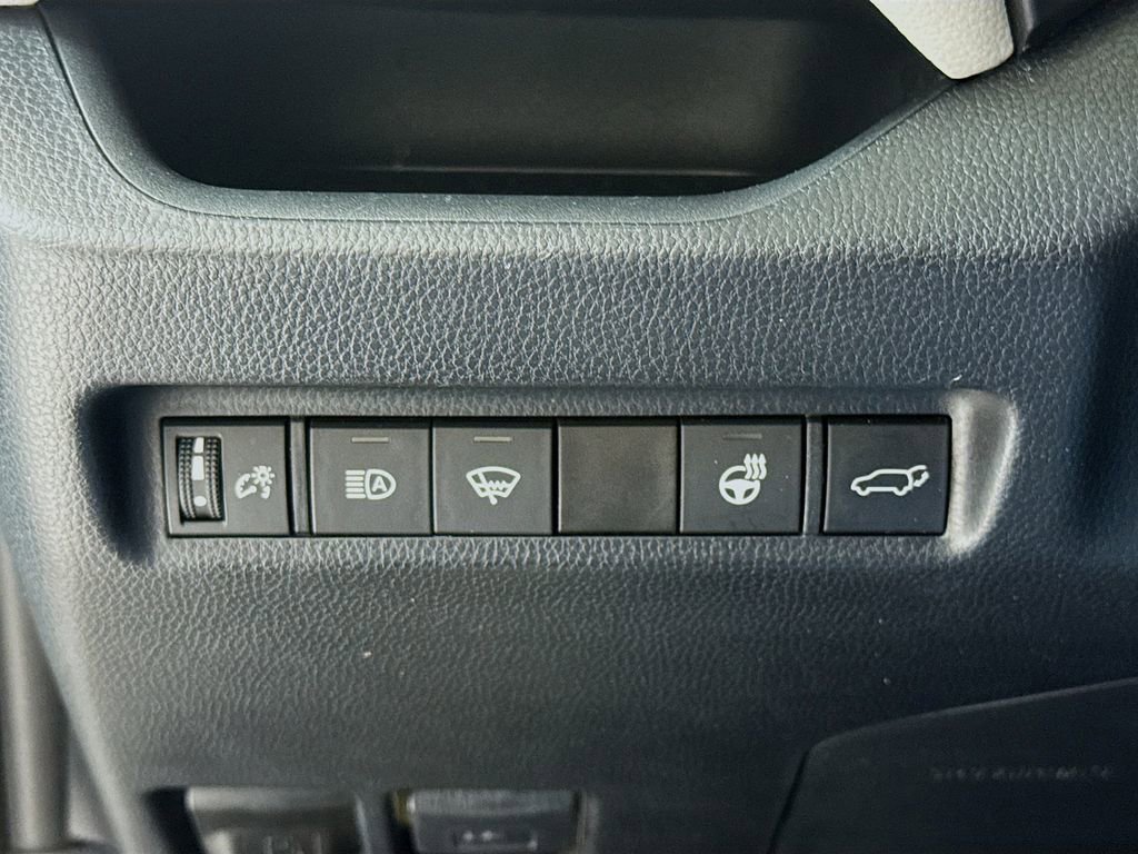 Used 2019 Toyota RAV4 XLE Premium image 9