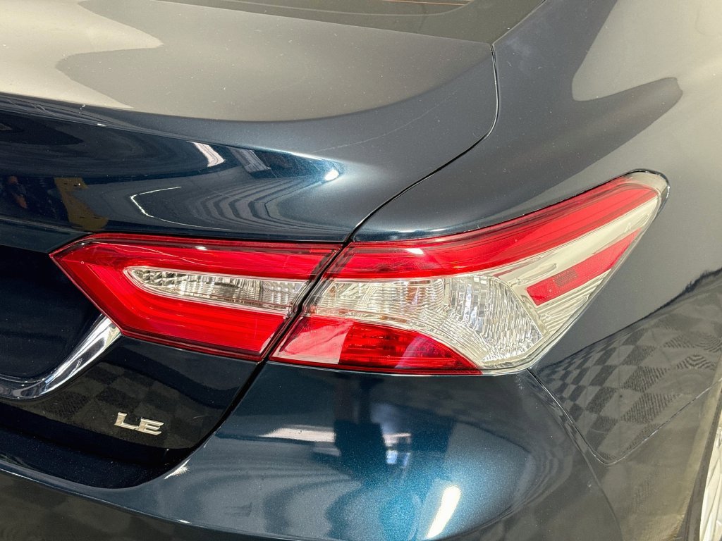Used 2019 Toyota Camry LE FWD image 32