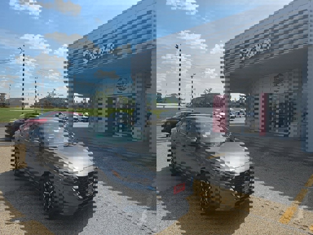 New 2025 Nissan Sentra SV