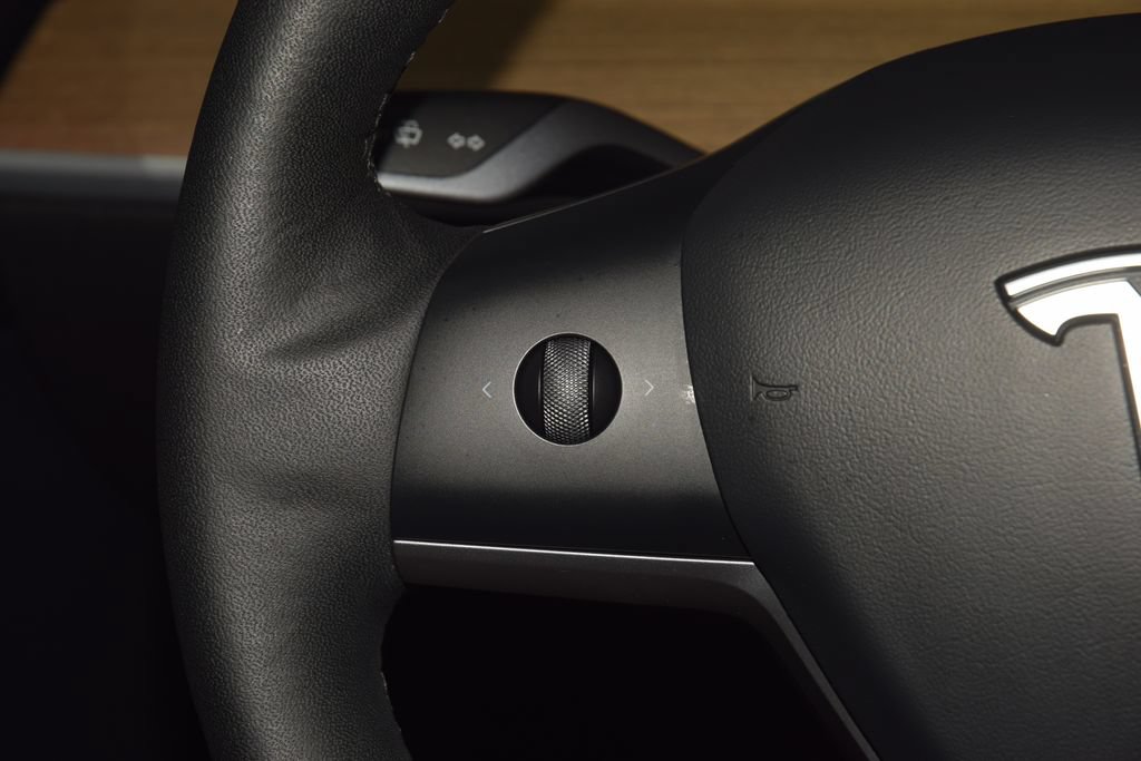Used 2022 Tesla Model Y Performance AWD/4WD image 34
