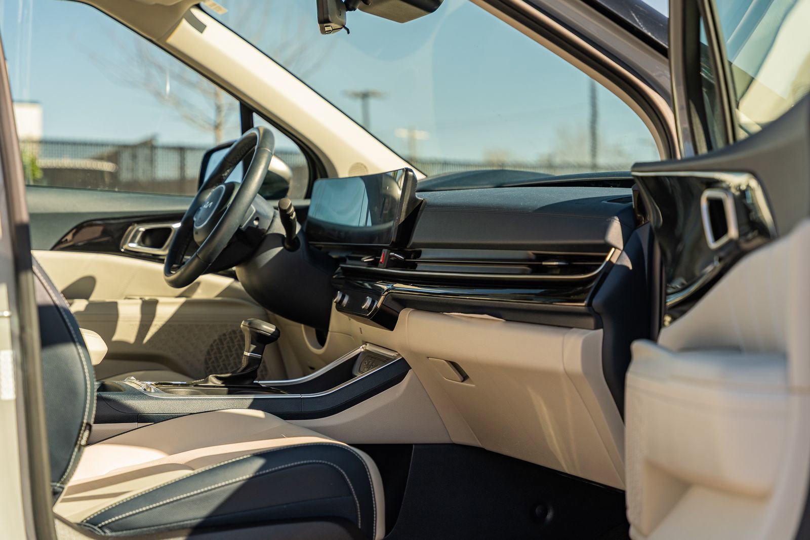 Used 2025 Kia Carnival SX Prestige image 13