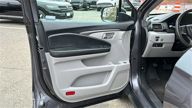 Used 2021 Honda Pilot EX image 9