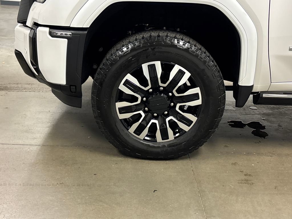 Certified 2025 GMC Sierra 2500 Denali Ultimate image 11