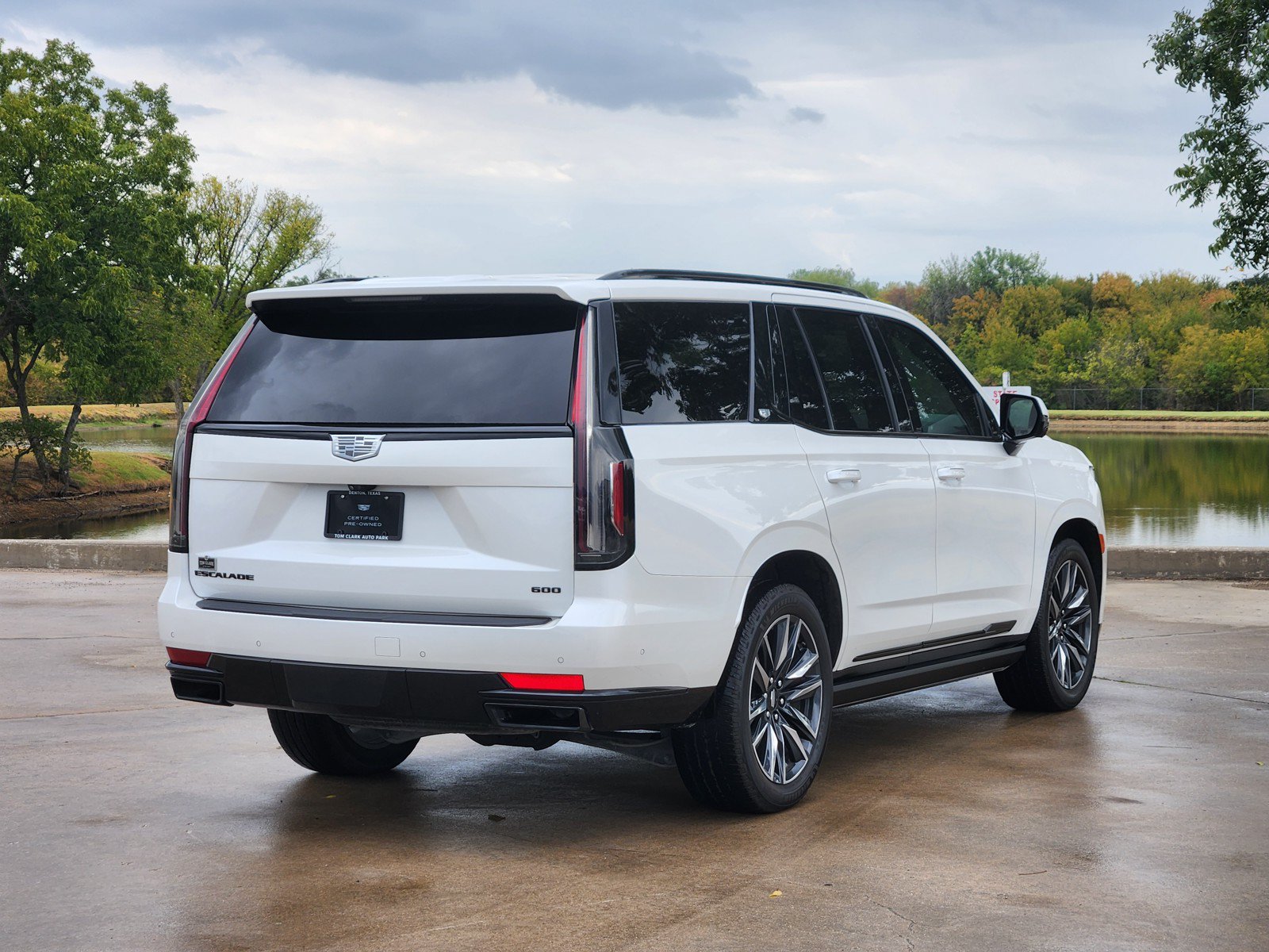 Certified 2024 Cadillac Escalade Sport Platinum AWD/4WD image 5