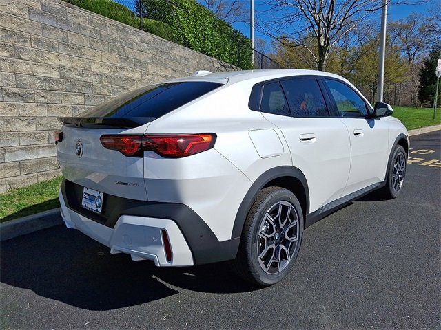 New 2025 BMW X2 xDrive28i w/ Convenience Package image 6