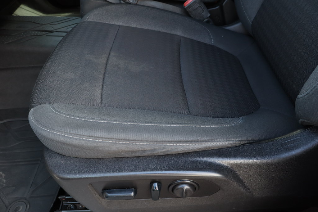 Used 2023 Chevrolet Silverado 2500 LT AWD/4WD image 21