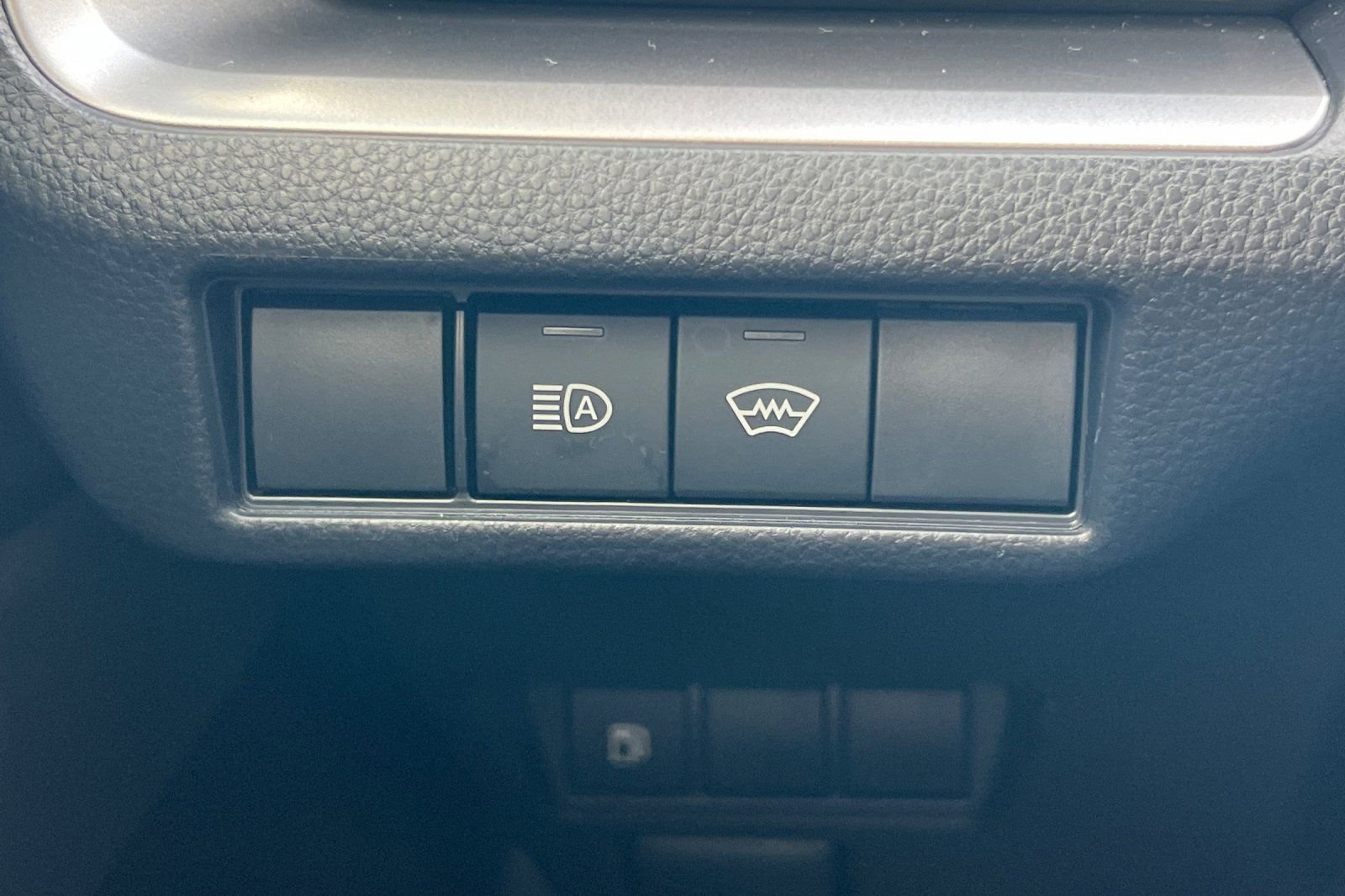 Used 2024 Toyota Prius LE image 31