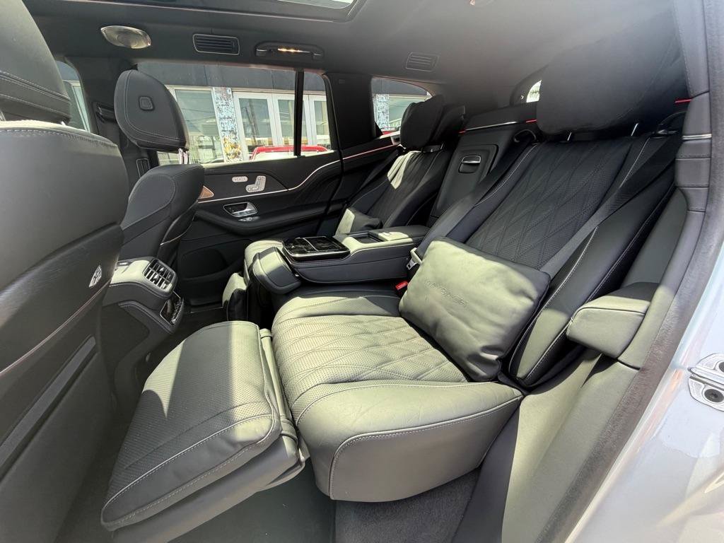Used 2024 Mercedes-Benz Maybach GLS 600 4MATIC image 44