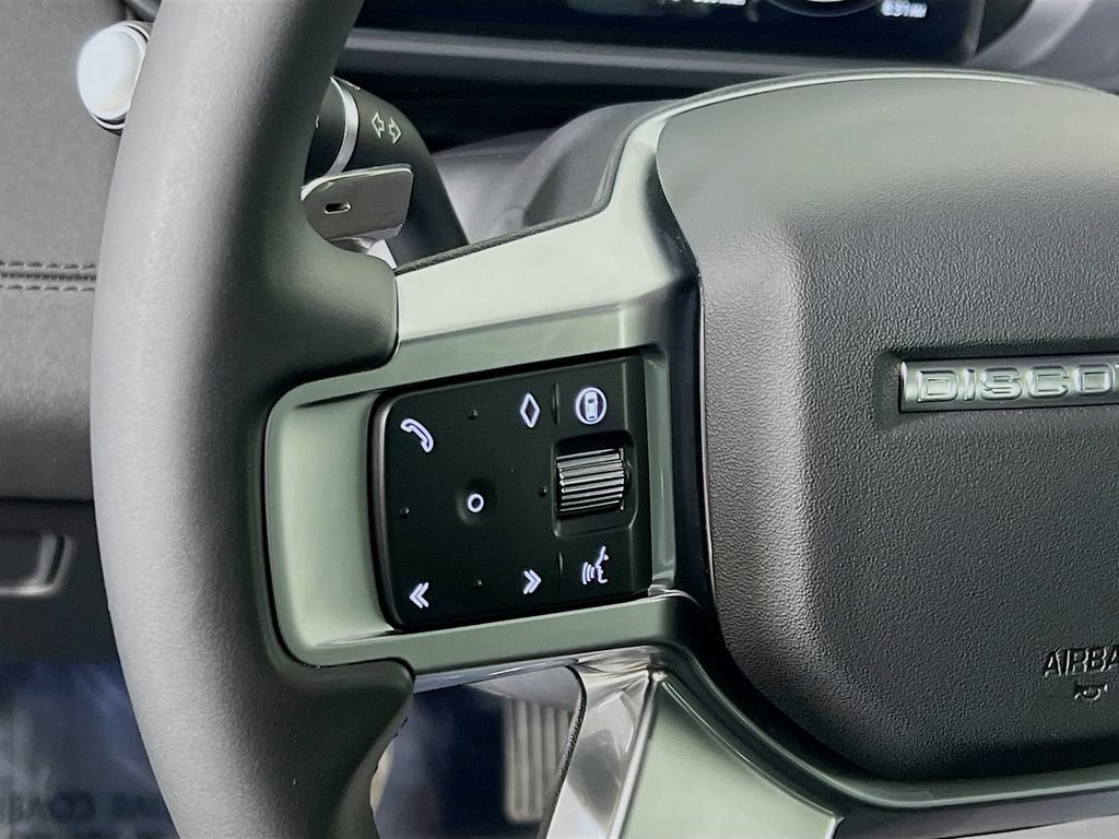 Certified 2025 Land Rover Discovery S AWD/4WD image 10