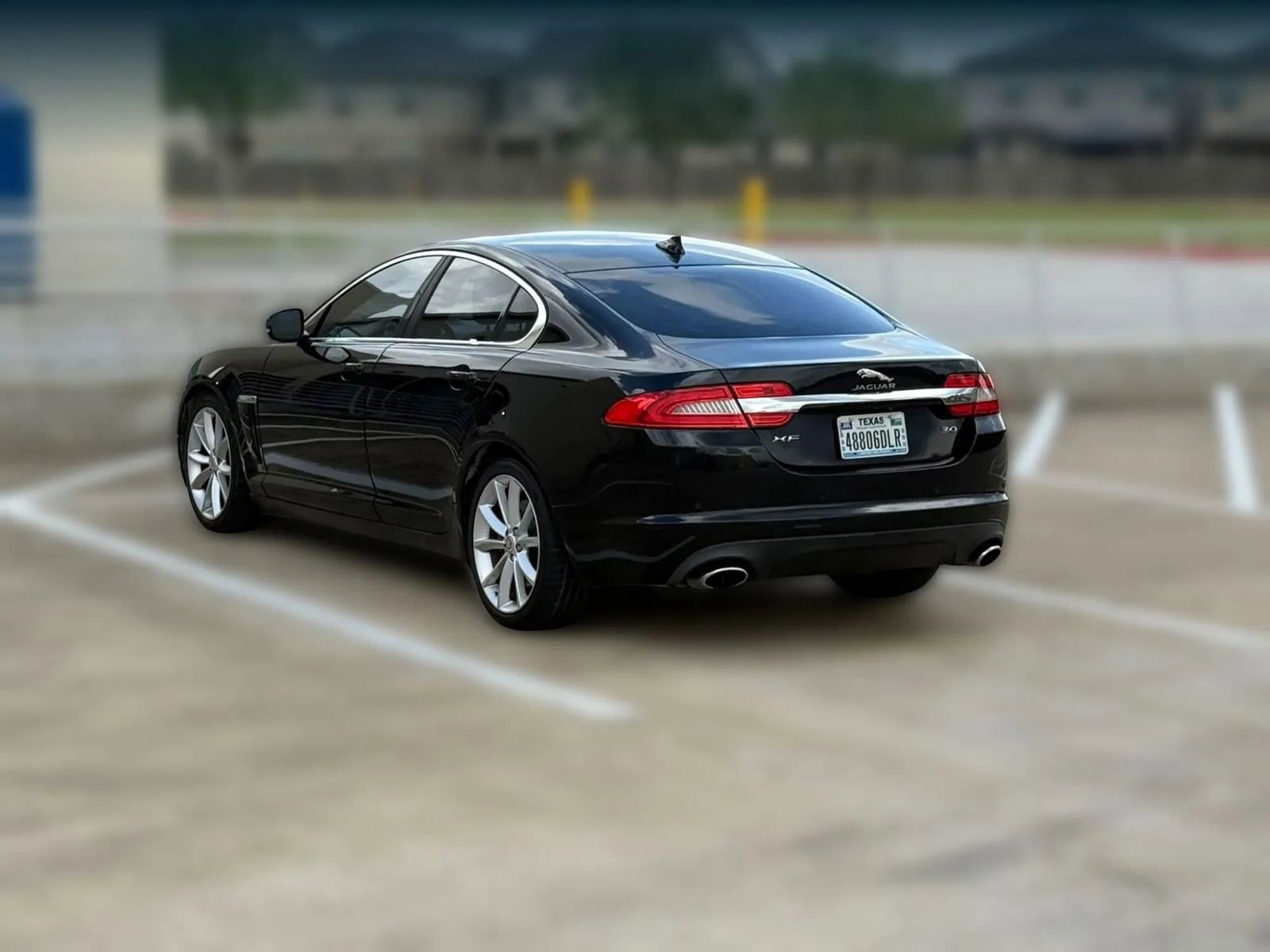 Used 2015 Jaguar XF Portfolio image 6