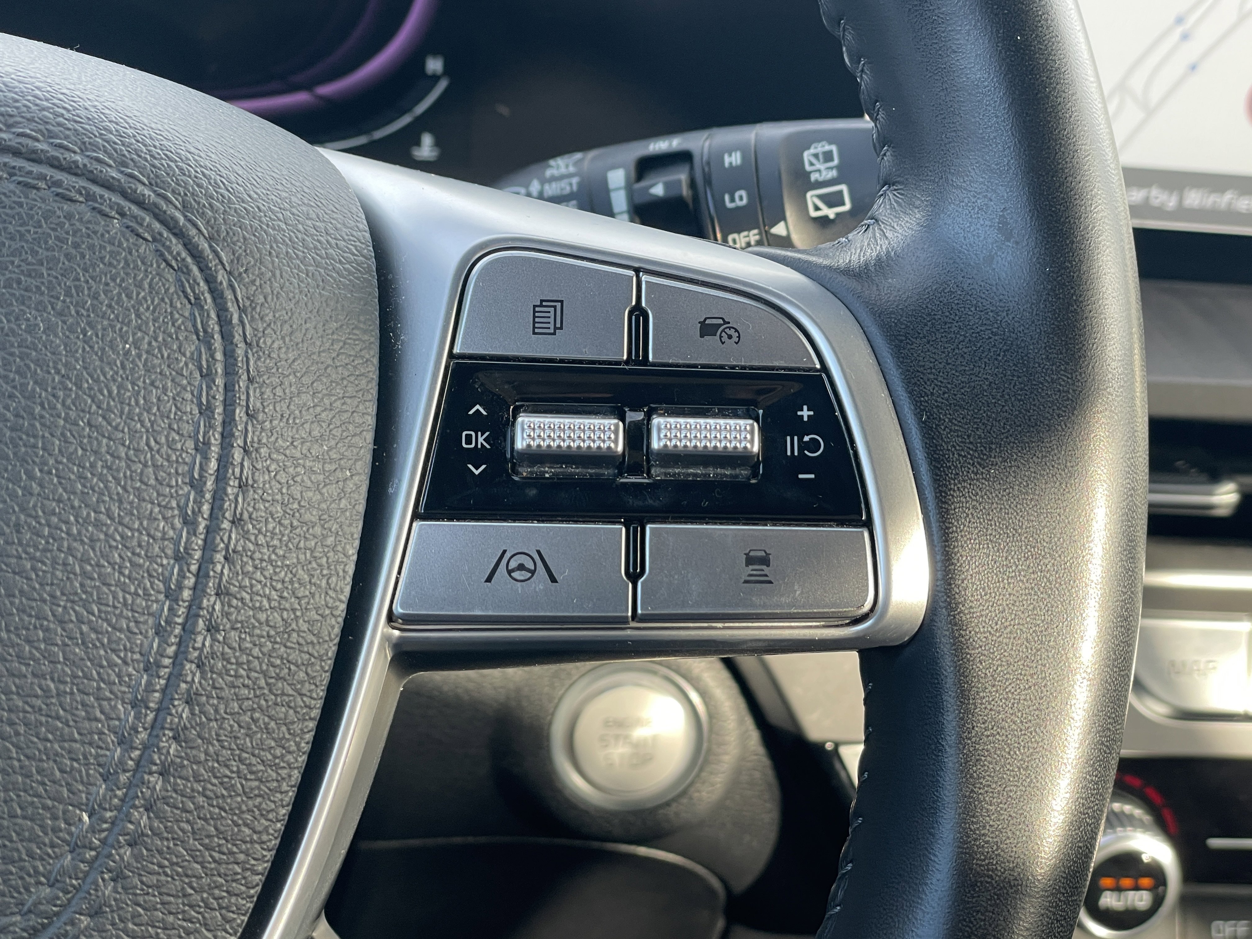 Used 2023 Kia Telluride EX w/ EX Captain's Chair Package image 25