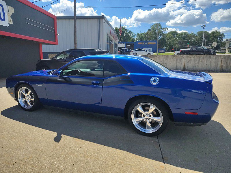 Used 2012 Dodge Challenger R/T RWD image 10