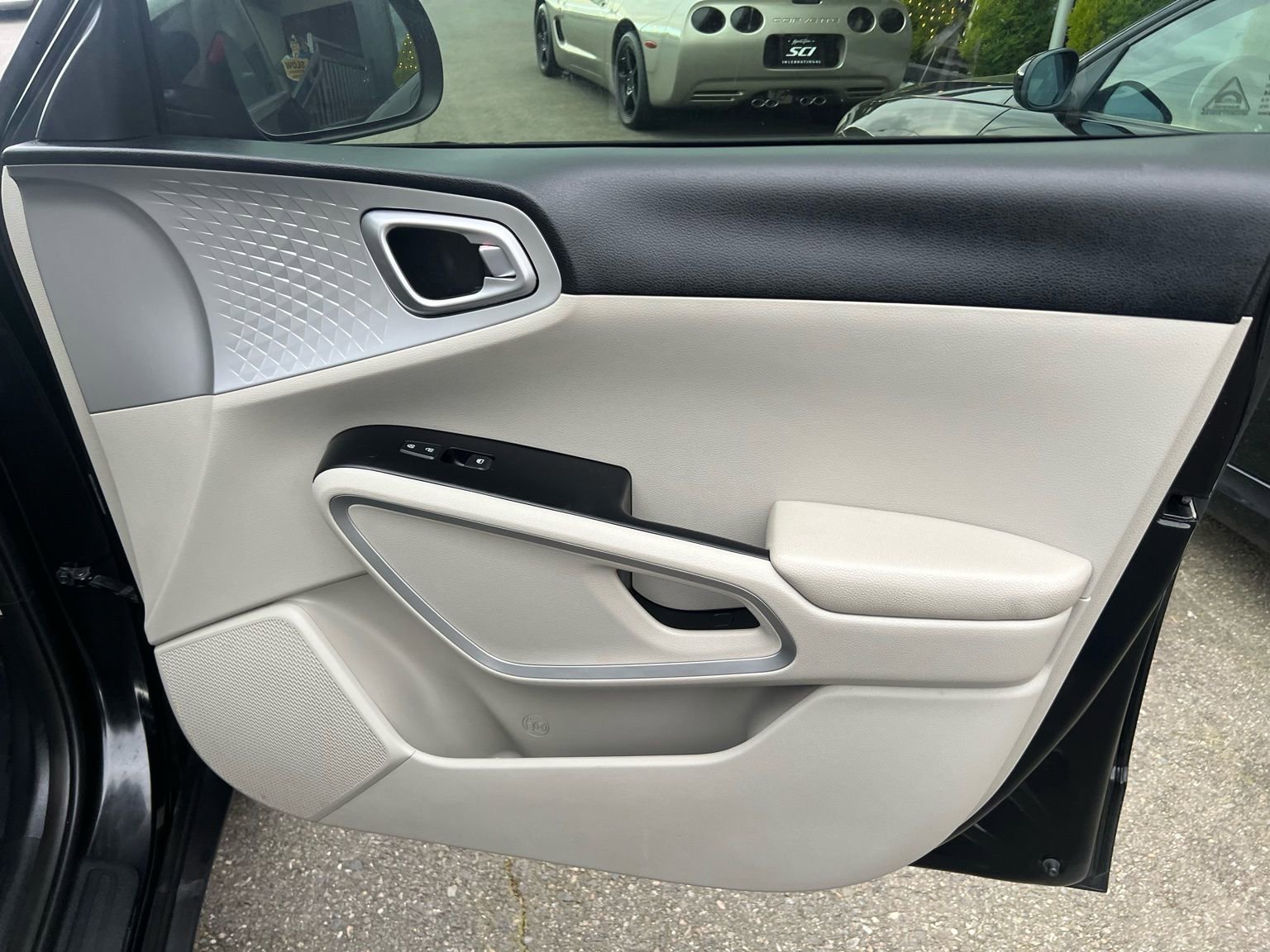 Used 2021 Kia Soul LX FWD image 23