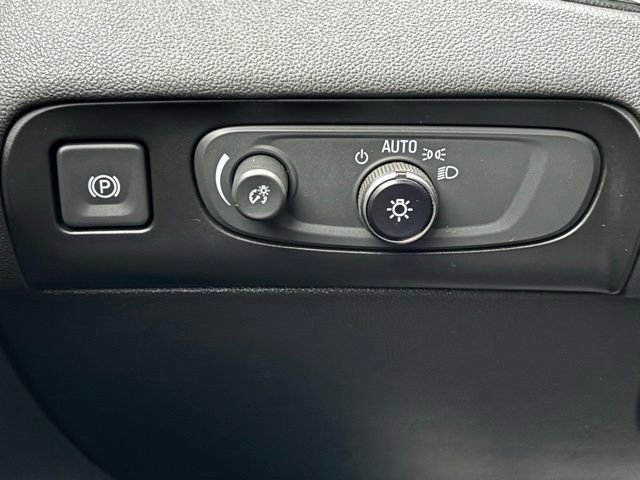 Used 2020 Buick Enclave Avenir w/ Avenir Technology Package image 41