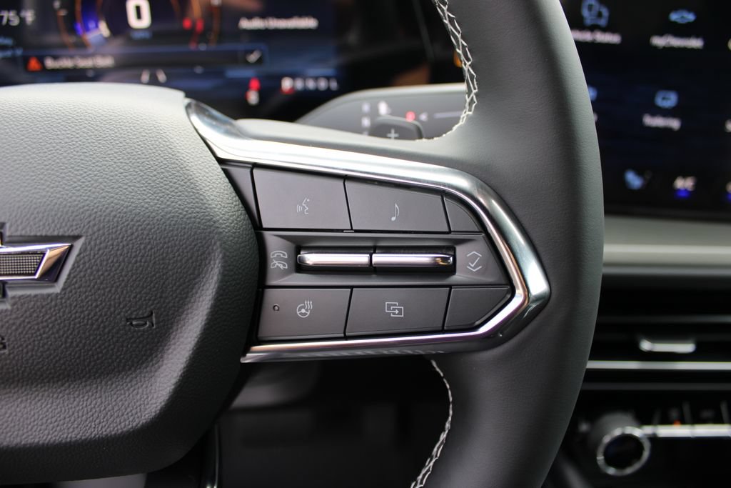 New 2027 Chevrolet Traverse LT w/ Midnight/Sport Edition AWD/4WD image 18