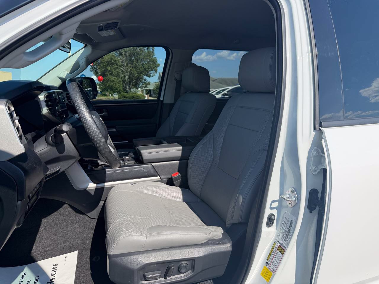 Used 2023 Toyota Tundra SR5 w/ SR5 Premium Package AWD/4WD image 10