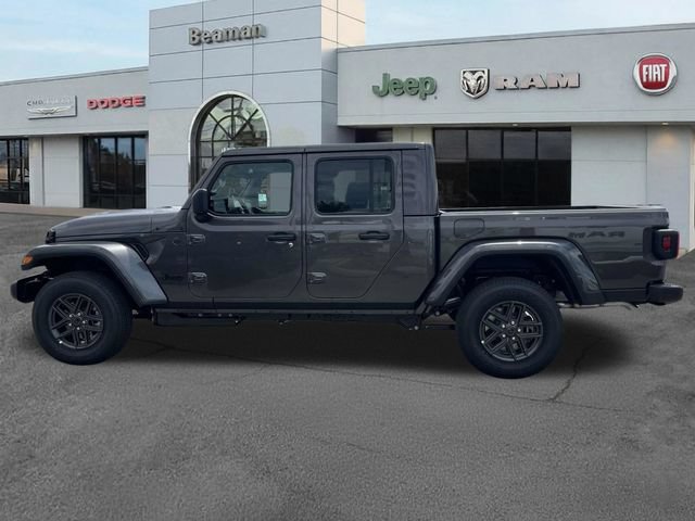 New 2026 Jeep Gladiator Sport AWD/4WD image 4