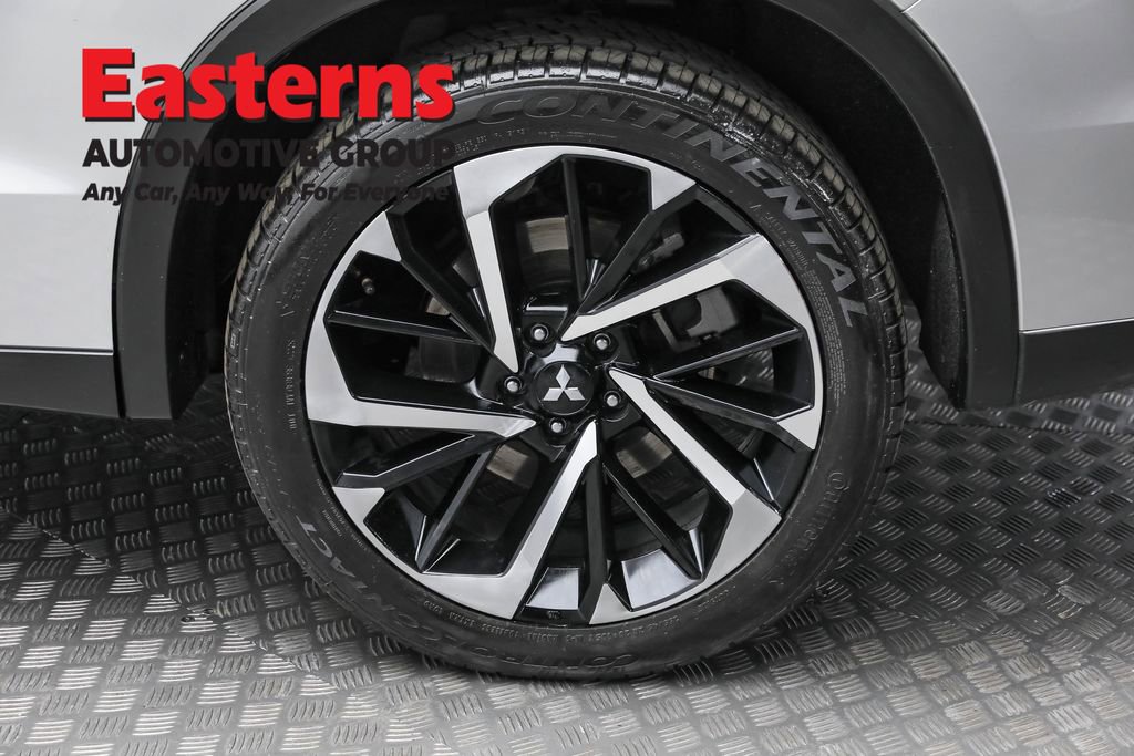 Used 2024 Mitsubishi Outlander SE image 8