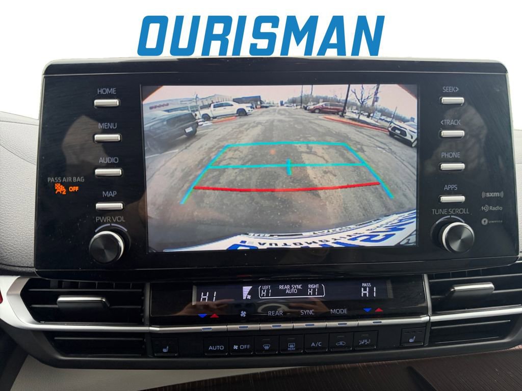 Used 2021 Toyota Sienna XLE image 22
