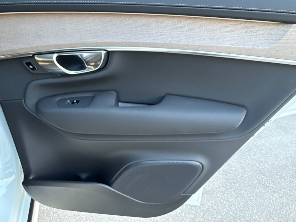 New 2026 Volvo XC90 B6 Core w/ Protection Package Premier image 15