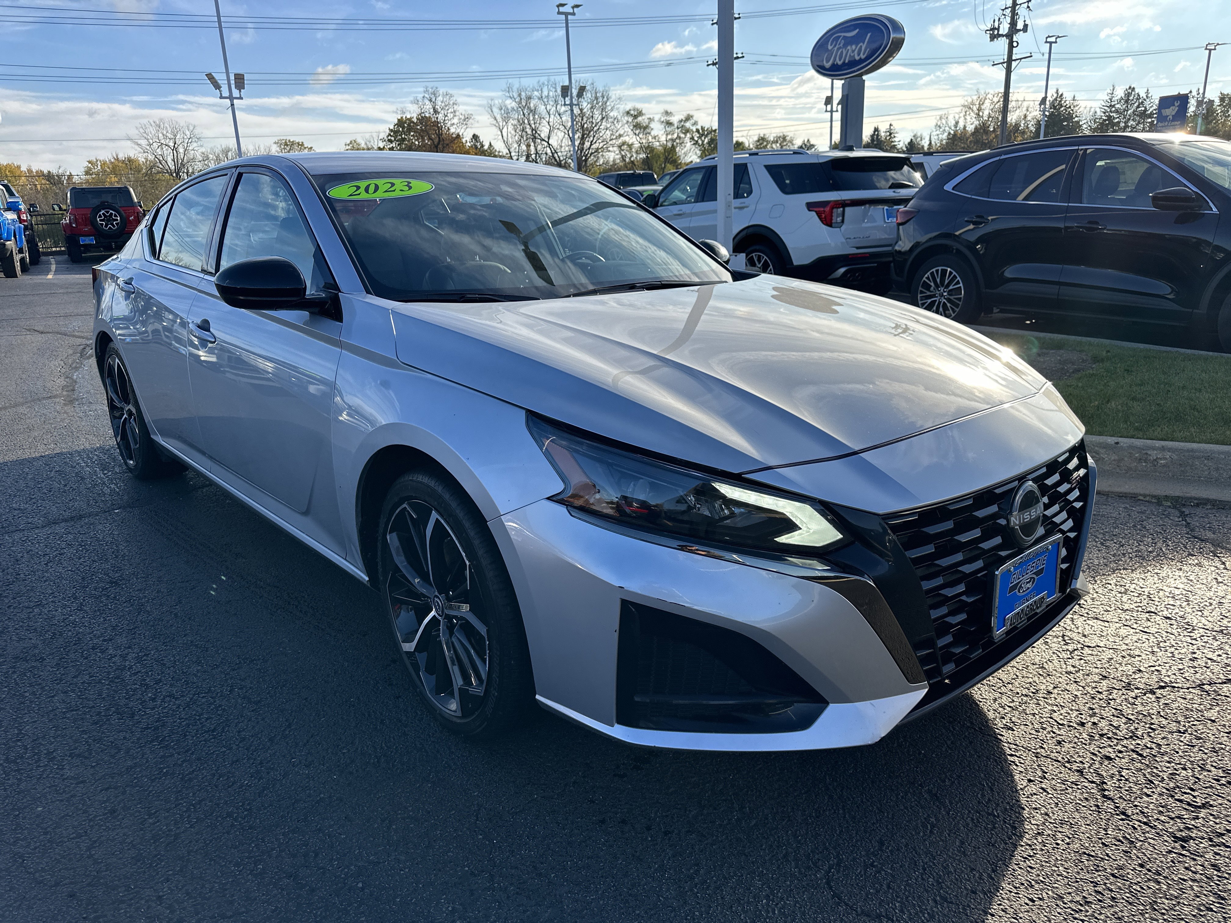 Used 2023 Nissan Altima 2.5 SR video 1