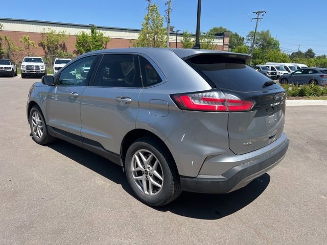 Used 2023 Ford Edge SEL w/ Convenience Package AWD/4WD image 7