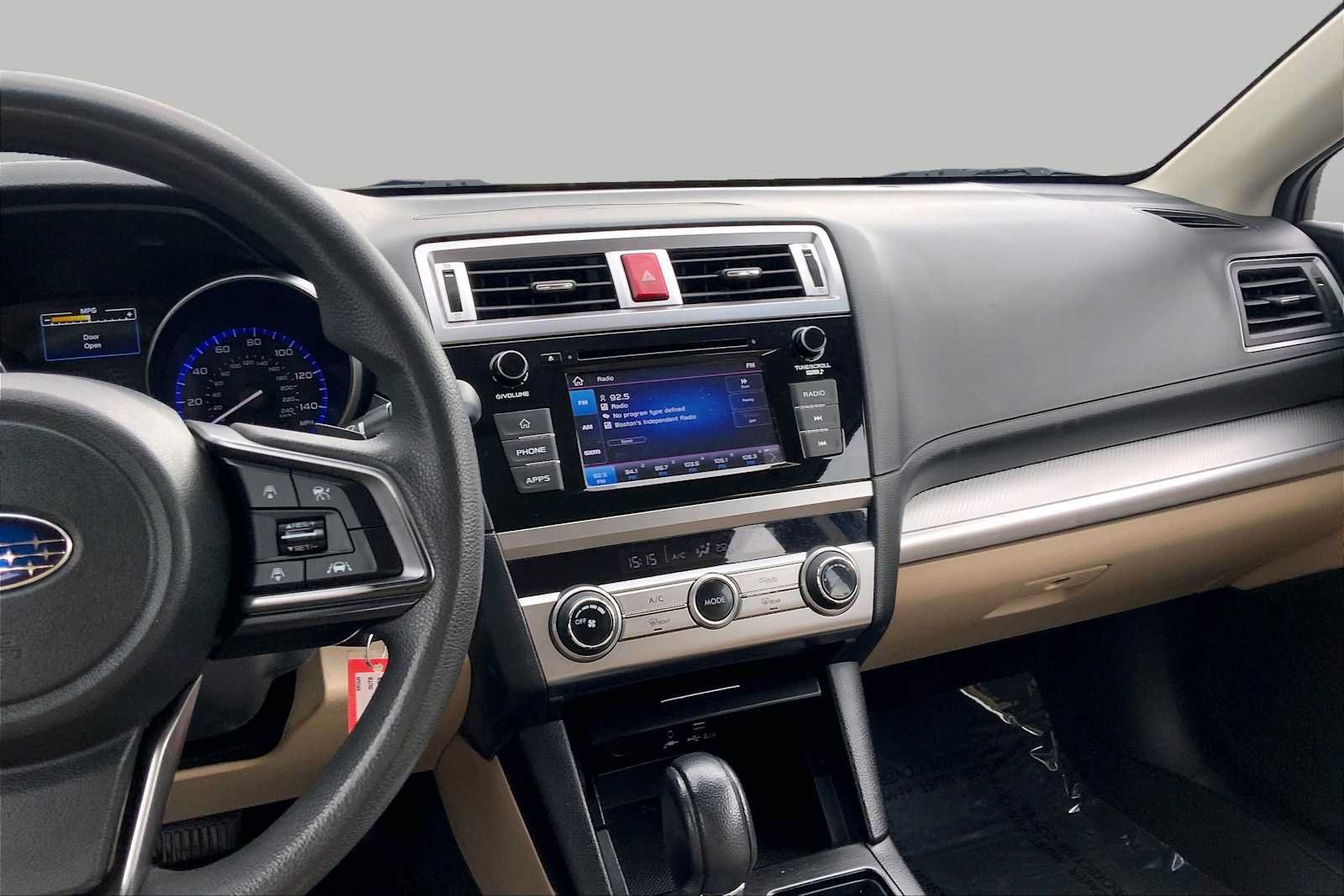 Used 2019 Subaru Outback 2.5i AWD/4WD image 7