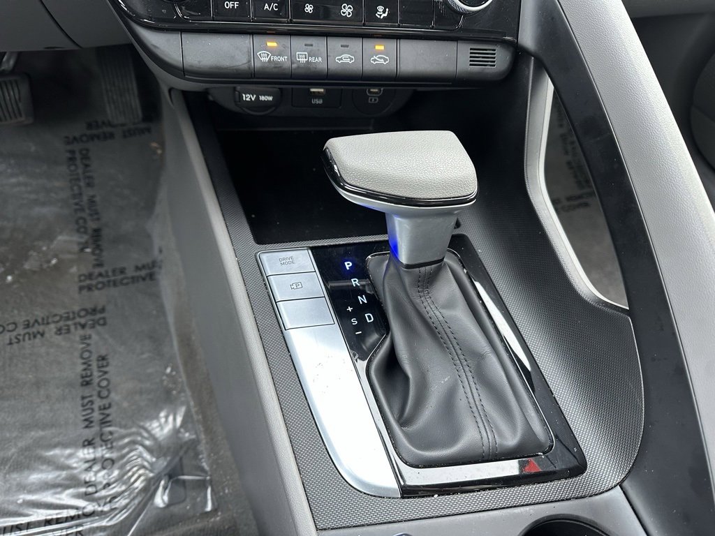 Used 2024 Hyundai Elantra SEL image 22